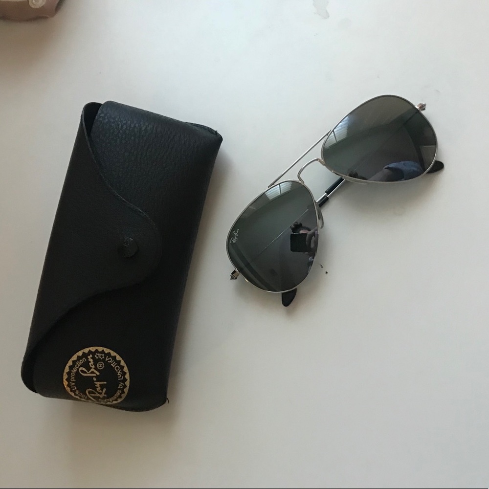 RAY-BAN AVIATORS!